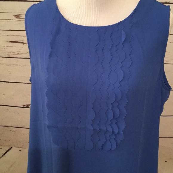 Banana Republic sleeveless blue top size M NWT - Picture 2 of 3